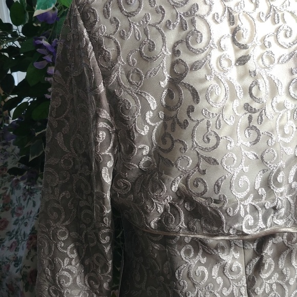 EMBROIDERED LACE DRESS WITH BOLERO JACKET SZ 16 - Picture 7 of 12